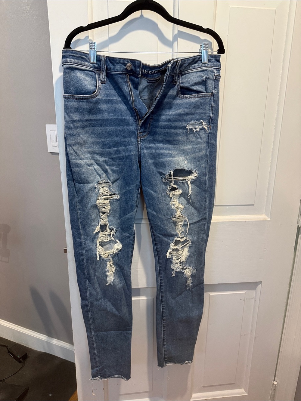 American Eagle Outfitters Women's Ripped Skinny Jeans - Blue Wash